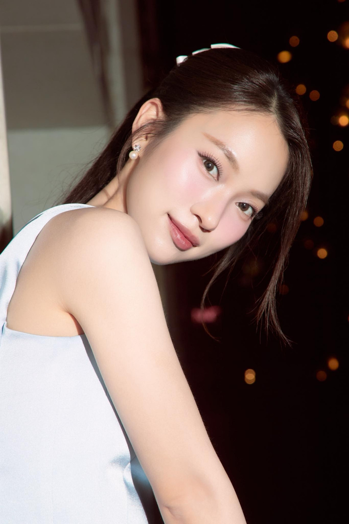 Việc MC Khánh Vy tự tin khoe vẻ đẹp hình thể một cách tinh tế đã truyền cảm hứng về sự tự tin và yêu bản thân đến với giới trẻ.