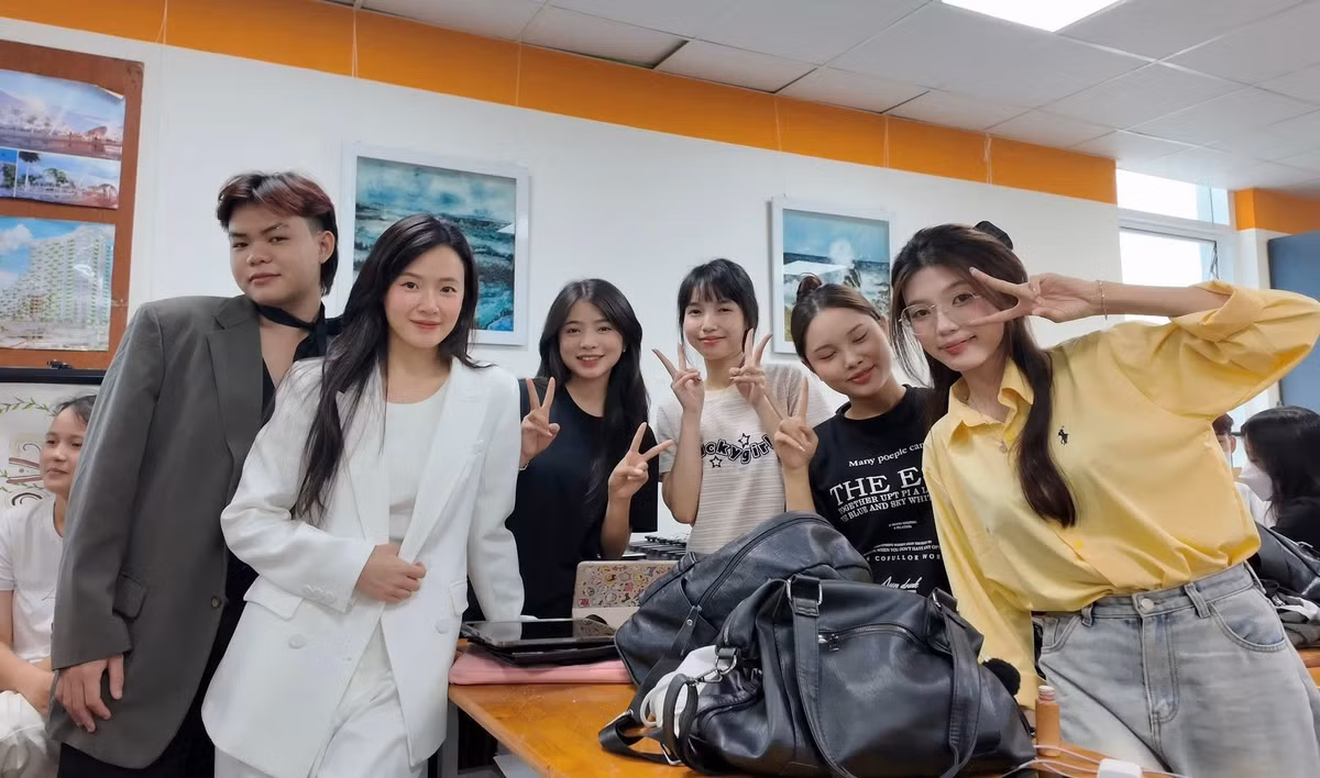 Những khoảnh khắc "visual cực đỉnh" này một lần nữa chứng minh Midu là một trong những mỹ nhân đa tài và thành công bậc nhất của showbiz Việt.