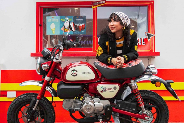 Mức giá bán Honda Monkey Cherry Edition tại thị trường Thái Lan được đề xuất là 109.900 baht (tương đương khoảng 70 triệu đồng) và được sản xuất với số lượng giới hạn.