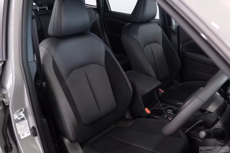 Cung cấp sức mạnh cho Forester 2025 tại Việt Nam khả năng sẽ là động cơ xăng 2.5L, tương tự bản bán tại Indonesia, cho công suất 180 mã lực và mô-men xoắn 241 Nm. Động cơ này kết hợp hộp số tự động vô cấp CVT và hệ dẫn động bốn bánh toàn thời gian (AWD) đặc trưng của Subaru.