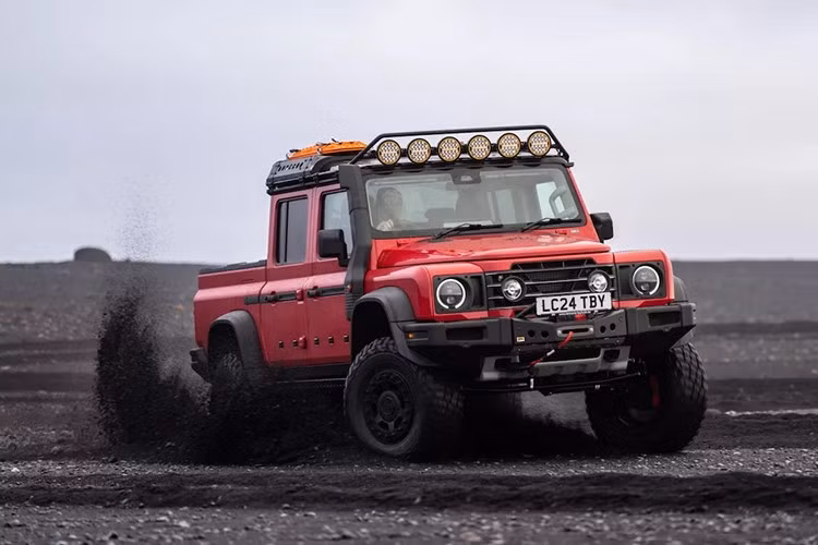 Phiên bản ý tưởng của mẫu bán tải Quartermaster Trialmaster X Letech đã được ra mắt tại Lễ hội Tốc độ Goodwood năm ngoái. Sau khi nhận được phản hồi tích cực từ khách hàng.