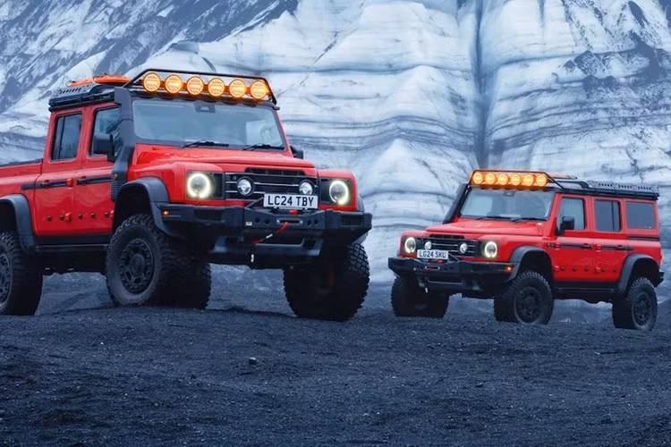 Động cơ được kế thừa từ phiên bản Grenadier tiêu chuẩn. Điều này có nghĩa là người mua có thể lựa chọn giữa động cơ 6 xi-lanh 3.0 lít tăng áp do BMW sản xuất, chạy bằng xăng hoặc dầu diesel. Phiên bản Grenadier đặc biệt có sức kéo 3.500kg và tải trọng lên đến 642kg cho biến thể bán tải Quartermaster.