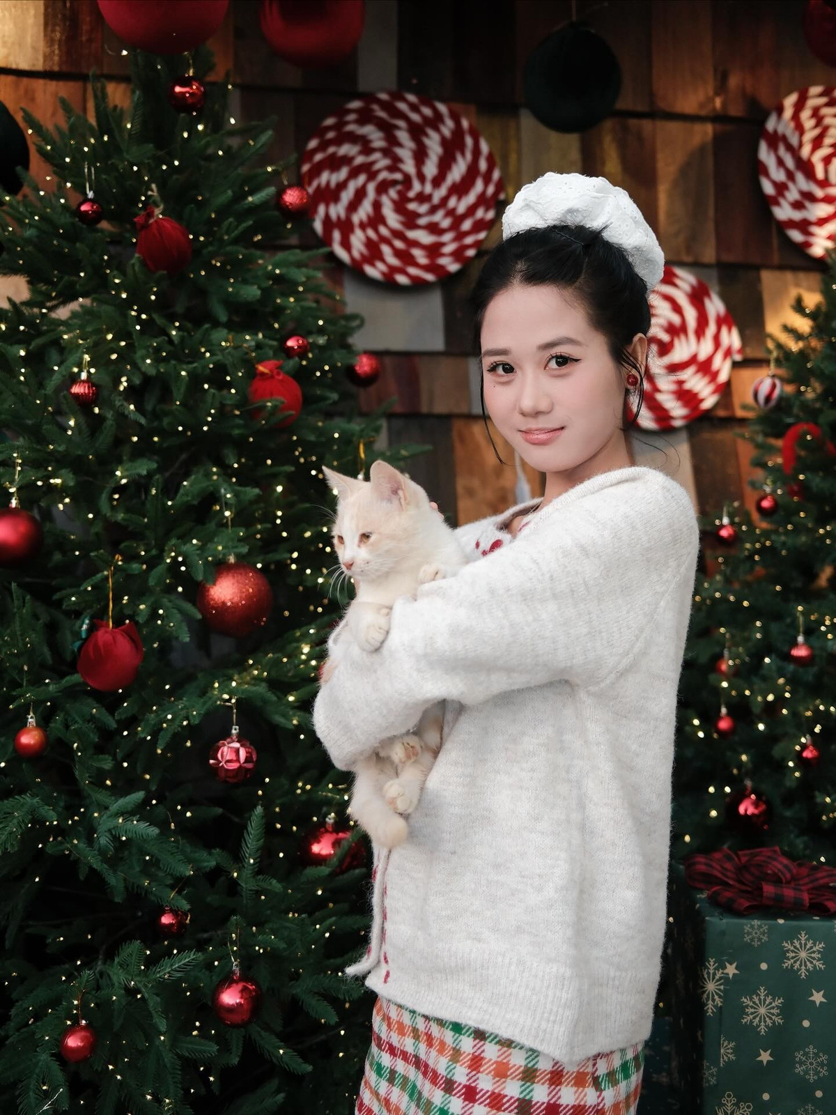 Nhiều ý kiến cho rằng, Phanh Nè hiện tại không chỉ đẹp hơn về ngoại hình mà còn tỏa ra năng lượng tích cực, nhẹ nhàng và bình yên.