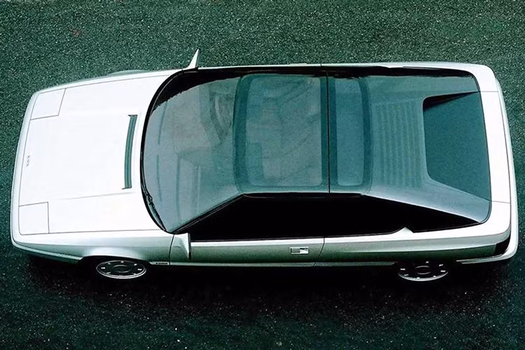 Thật không may, Lotus chưa bao giờ chứng minh được những tuyên bố này. Khó khăn trong việc bán xe do giá nhiên liệu tăng cao và suy thoái kinh tế toàn cầu đầu những năm 1980, công ty Anh đã phải gác lại dự án Etna và động cơ Type 909 V8. Cả hai dự án đều bị hủy bỏ sau khi General Motors mua lại Lotus vào 1986.