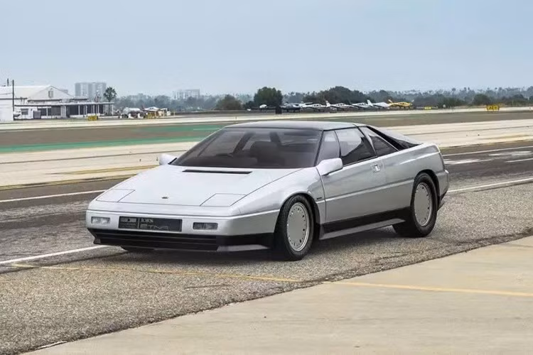 Phiên đấu giá Monterey 2025 của Broad Arrow sẽ bắt đầu vào cuối tuần này, với không dưới 170 sản phẩm được đưa ra đấu giá. Điểm nhấn bao gồm những chiếc Ferrari, Porsche và Mercedes cổ điển có thể tìm thấy chủ nhân mới với giá hàng triệu đô la.