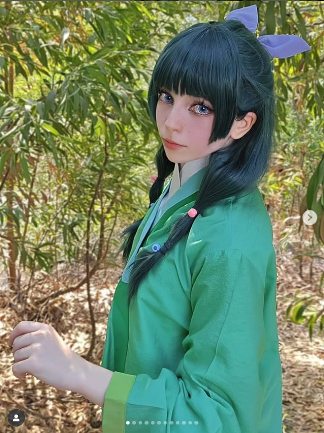 Màn cosplay này không chỉ là một sự hóa thân đơn thuần mà còn là một tác phẩm nghệ thuật, cho thấy sự kết hợp hoàn hảo giữa vẻ đẹp hình thể, sự sáng tạo trong trang phục và khả năng nhập vai tài tình.