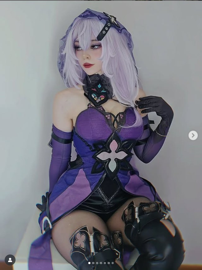 Ngay sau khi bộ ảnh được chia sẻ, nó đã nhận được vô số lời khen ngợi từ cộng đồng game thủ. Hầu hết đều bày tỏ sự ngưỡng mộ trước vẻ đẹp "không góc chết" và sự đầu tư nghiêm túc của Vesani.cos.