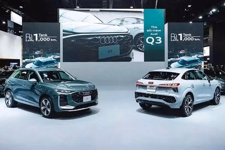 Sau gần 1 năm ra mắt ở thị trường quốc tế, Audi Q3 thế hệ mới đã trình làng ở thị trường Thái Lan. Ở thị trường này, xe có cả kiểu dáng SUV truyền thống và SUV lai Coupe (Sportback). Cả hai kiểu dáng này đều có 2 phiên bản là S line Tech Plus và quattro S line Tech Pro.