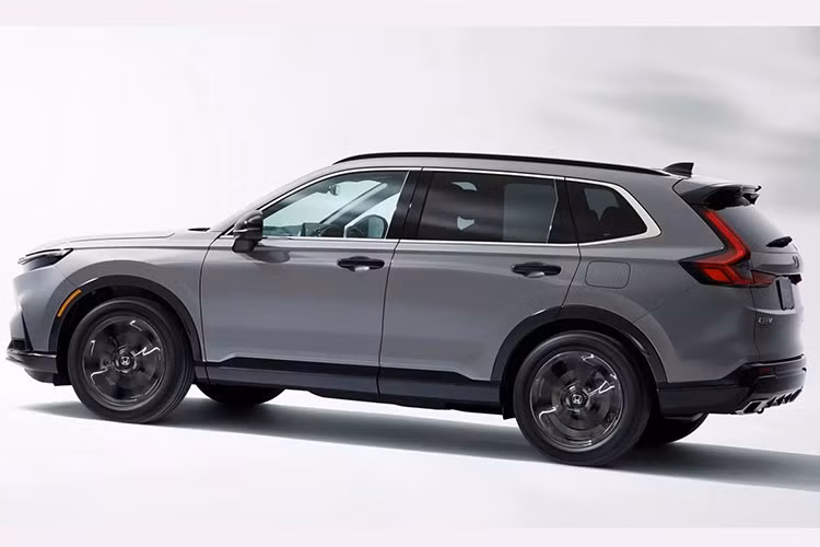 Trong khi đó, gói Urban Premium dành cho bản RS mang đến các chi tiết tương tự nhưng với tông màu trầm hơn, phù hợp với tổng thể thiết kế của bản tiêu chuẩn. Honda cũng dự kiến mở rộng danh sách phụ kiện chính hãng trong thời gian tới, bao gồm ốp trang trí, chắn gió và các chi tiết ngoại thất khác.