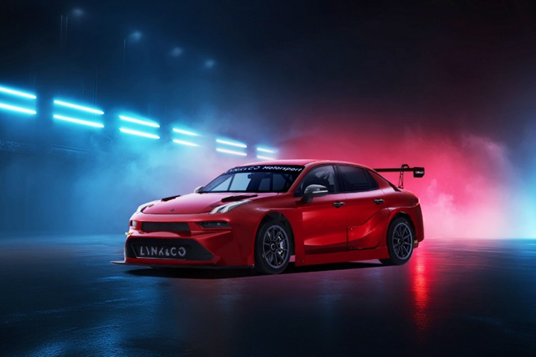 Khách hàng sở hữu Lynk &amp; Co 03+ TCR sẽ nhận được nhiều quyền lợi đặc biệt, gồm gói “Champion Driver Masterclass” trị giá 40.000 Nhân dân tệ (149,15 triệu đồng). Gói này bao gồm hai giờ huấn luyện đường đua, hướng dẫn bởi các tay đua vô địch, cùng hỗ trợ kỹ thuật cơ bản trong vòng một năm kể từ ngày nhận xe.