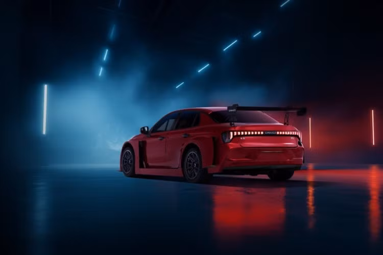 Mức giá xe 03+ TCR công bố là 1,40 triệu NDT (khoảng 5,2 tỷ đồng), mở ra cột mốc quan trọng cho ngành xe đua của Trung Quốc, đặc biệt khi đây là sản phẩm “ready-to-race” dành cho khách hàng phổ thông nhưng đáp ứng đầy đủ quy chuẩn thi đấu quốc tế.