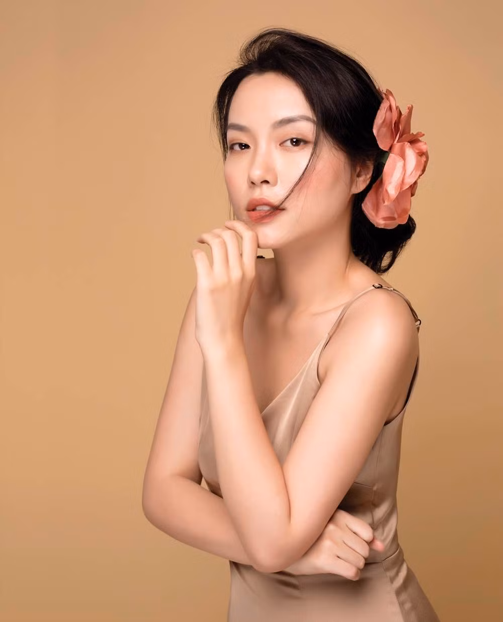 Đặc biệt là sau khi kết hôn với “cơ trưởng điển trai nhất Việt Nam” Quang Đạt, cuộc sống của Hà Trúc càng nhận về nhiều sự quan tâm từ netizen.