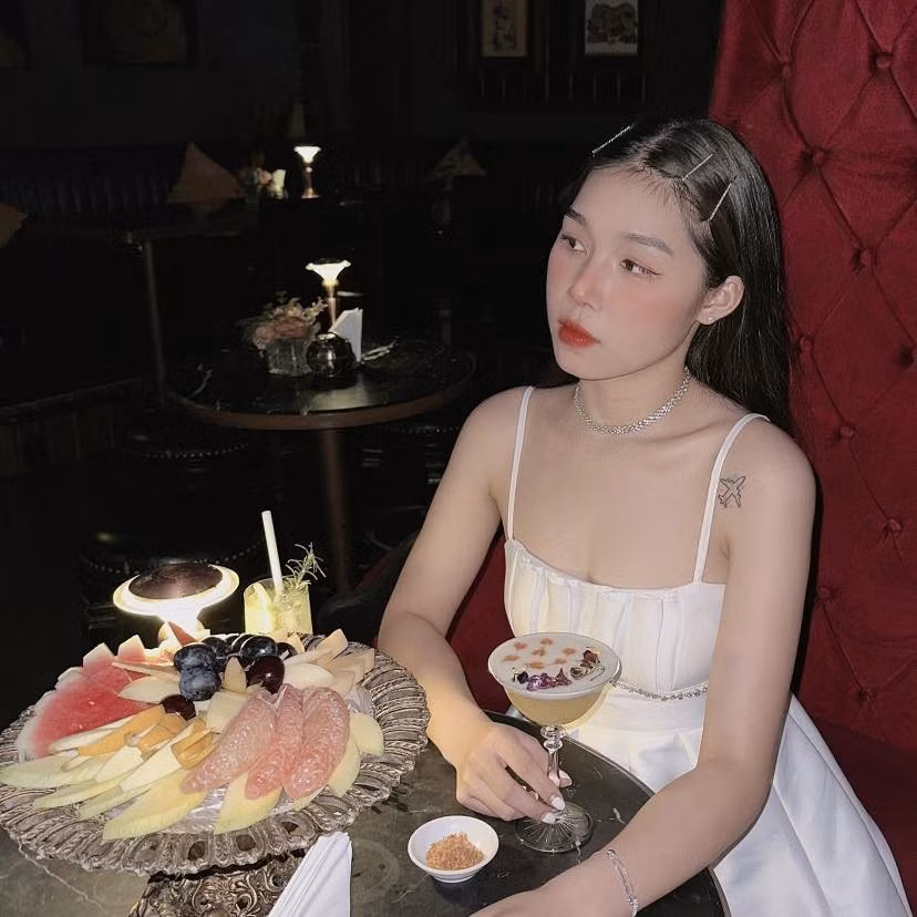 Người hâm mộ đang mong chờ Khánh Linh sẽ tiếp tục tạo nên những dấu ấn mới tại SEA Games 33, mang theo vẻ đẹp và khí chất của một nữ kiếm thủ đầy cảm hứng.