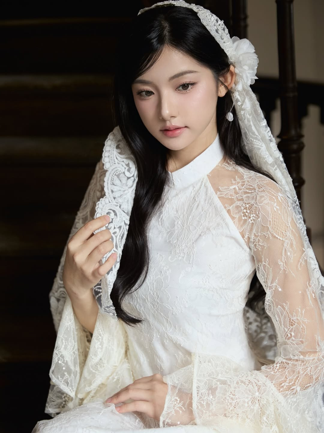 Một số người lại thích thú khi thấy sự trưởng thành trong hình ảnh của cô – từ hot girl mạng xã hội đến biểu tượng nhan sắc dịu dàng.