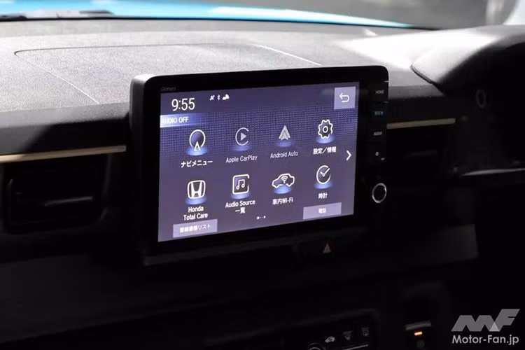 Xe sử dụng gói pin 29,6 kWh đặt dưới sàn, tương tự N-Van e, cho phạm vi di chuyển theo tiêu chuẩn WLTP đạt 295 km. Con số này vượt qua đối thủ Nissan Sakura với pin 20 kWh và phạm vi 180 km, đồng thời tiệm cận các mẫu xe điện phân khúc cao hơn như Hyundai Inster hay Renault 5 E-Tech bản pin nhỏ.