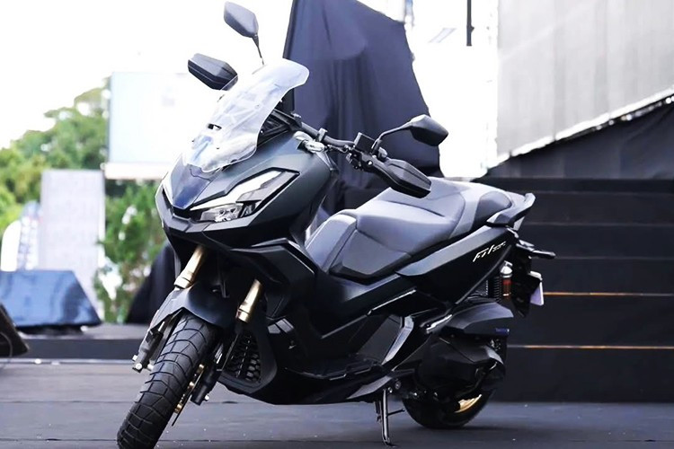 Theo công bố từ nhà phân phối chính hãng Honda Việt Nam, mẫu xe tay ga phên khối lớn ADV 350 sẽ được bán ra từ ngày 01/10/2025 tại hệ thống HEAD và cửa hàng Honda DreamWing trên toàn quốc