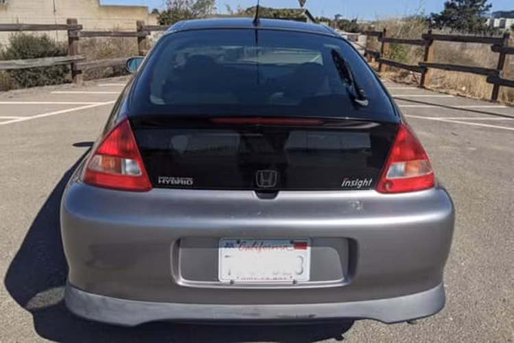 Nếu cán mốc 1 triệu dặm, chiếc Insight của Daisy sẽ trở thành niềm tự hào cá nhân và là thành tích đáng nhớ đối với cộng đồng yêu xe hybrid.