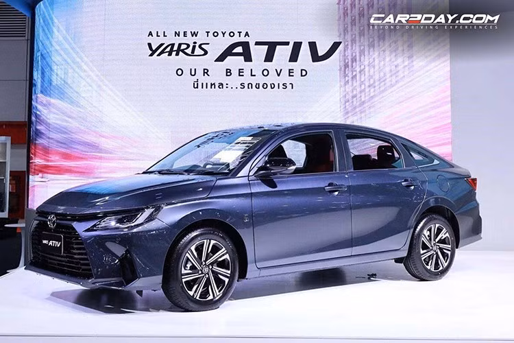 Xe dùng hộp số tự động e-CVT, dẫn động cầu trước, pin Lithium-ion dung lượng 0,7 kWh và hỗ trợ nhiên liệu E20. Theo công bố của nhà sản xuất, xe có tốc độ tối đa 160 km/h và mức tiêu hao nhiên liệu 26,3 km/l.