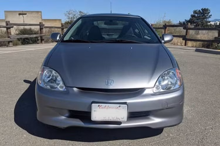 Hiện một số người trên các hội nhóm diễn đàn về xe còn tò mò liệu Honda có ghi nhận và chúc mừng bằng cách tặng Daisy một chiếc xe mới hay không.