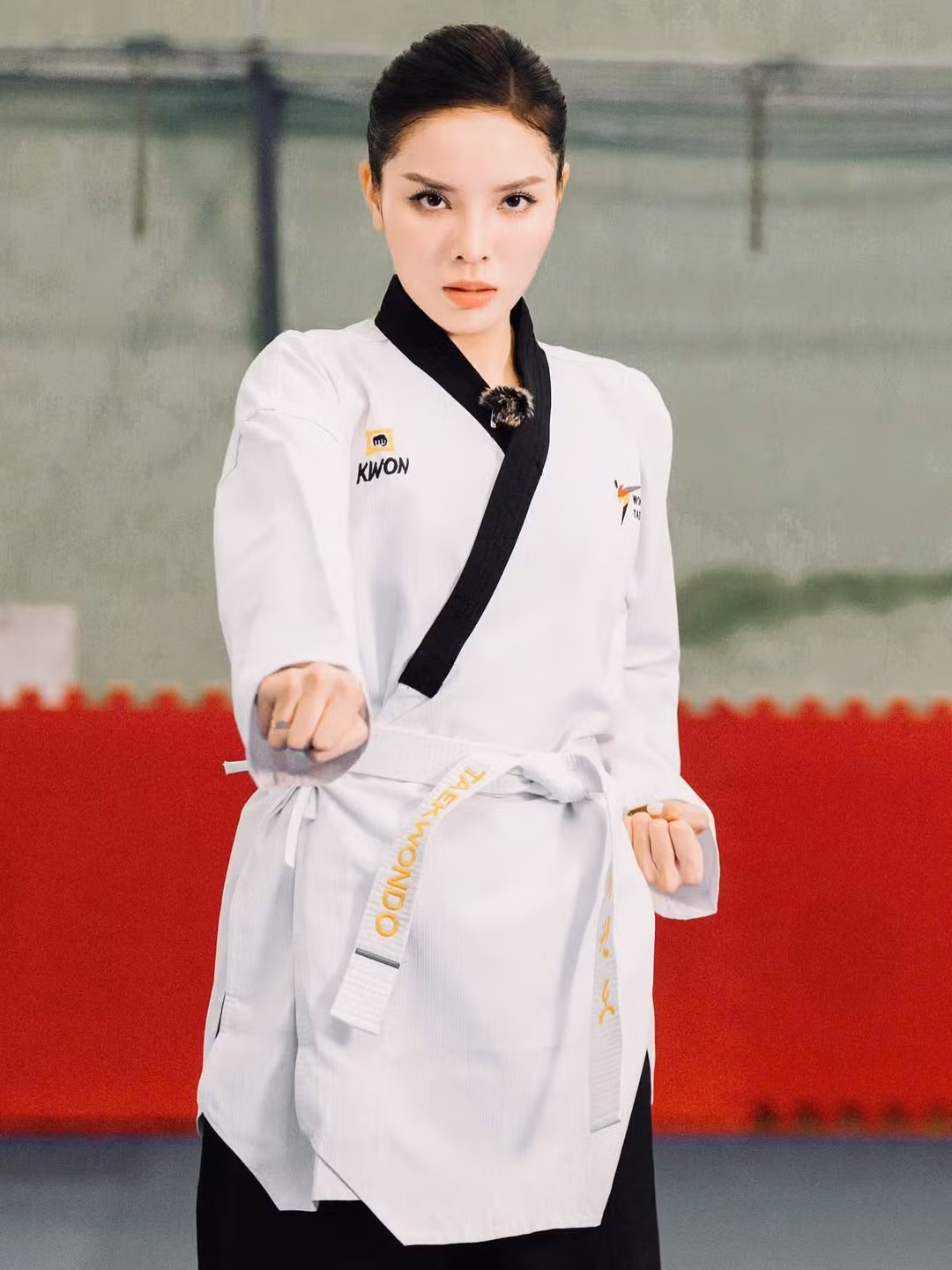 Năm 2024, Kỳ Duyên tiếp tục gây tiếng vang khi đăng quang Miss Universe Vietnam 2024, đại diện Việt Nam tham dự Miss Universe tại Mexico. Trải qua không ít sóng gió và tranh cãi trong quá khứ, nàng hậu đã nỗ lực xây dựng lại hình ảnh theo hướng trưởng thành, chuyên nghiệp và gợi cảm hơn.