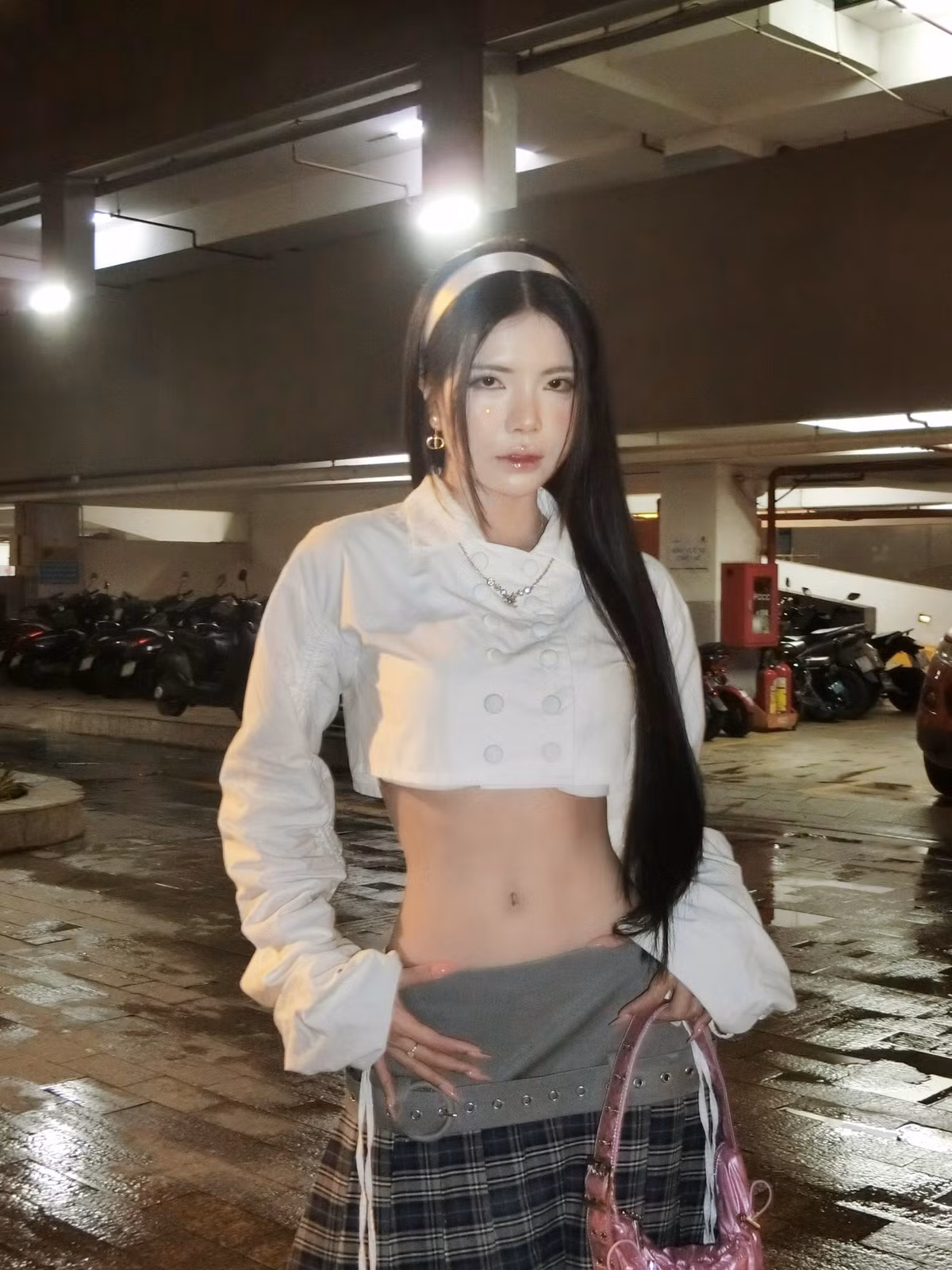 Sau khi kết thúc hành trình cùng VCS, Mai Dora danh tiếng thử sức ở nhiều lĩnh vực khác, thậm chí từng đi thử vai cho một phim điện ảnh. Tuy nhiên, cho đến hiện tại, cô nàng vẫn chỉ đang xoay quanh các công việc quen thuộc là người mẫu ảnh, và streamer.