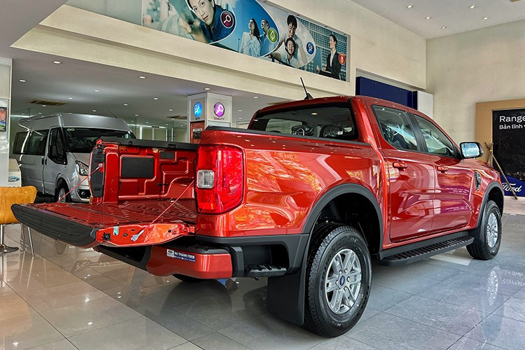 Với mức giảm mạnh mẽ trải dài nhiều phân khúc, tháng 7 đang là thời điểm vàng để người tiêu dùng xuống tiền mua xe. Tùy vào nhu cầu, khách hàng có thể lựa chọn giữa những mẫu sedan thực dụng, SUV đa dụng hay MPV phục vụ gia đình với chi phí đầu tư giảm đáng kể.