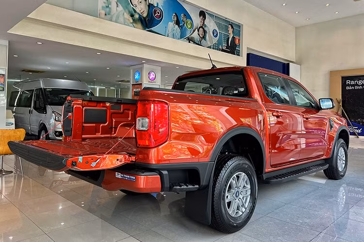 Với mức giảm mạnh mẽ trải dài nhiều phân khúc, tháng 7 đang là thời điểm vàng để người tiêu dùng xuống tiền mua xe. Tùy vào nhu cầu, khách hàng có thể lựa chọn giữa những mẫu sedan thực dụng, SUV đa dụng hay MPV phục vụ gia đình với chi phí đầu tư giảm đáng kể.