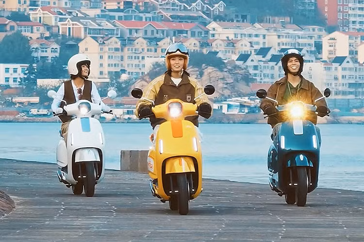 Hiện tại, giá bán chính thức của Honda Wuyang Honda NWF125 2025 vẫn chưa được công bố, nhưng mức giá khuyến mại khởi điểm tại thời điểm ra mắt là 9.980 NDT (tương đương khoảng 36,4 triệu đồng).