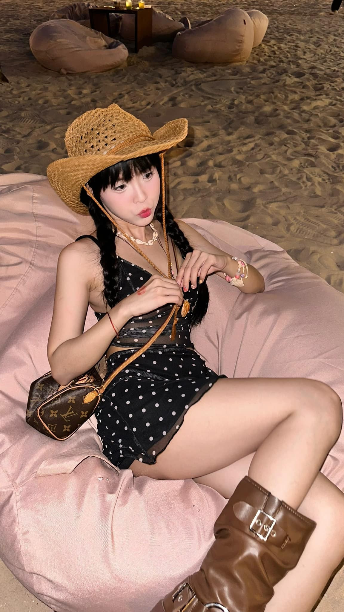 Việc Thuý Kiều mạnh dạn thoát khỏi "vùng an toàn" của hình tượng hài để thử nghiệm với vẻ đẹp "bạch nguyệt quang" đã nhận được phản ứng tích cực từ cộng đồng mạng.