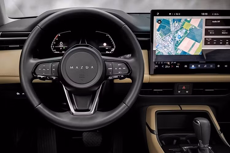 Ngoài ra, liên doanh giữa Mazda và đối tác Trung Quốc sẽ giới thiệu hai mẫu xe điện hoàn toàn mới: Mazda6e sedan và CX-6e SUV, hướng đến các thị trường đang tăng trưởng nhanh.