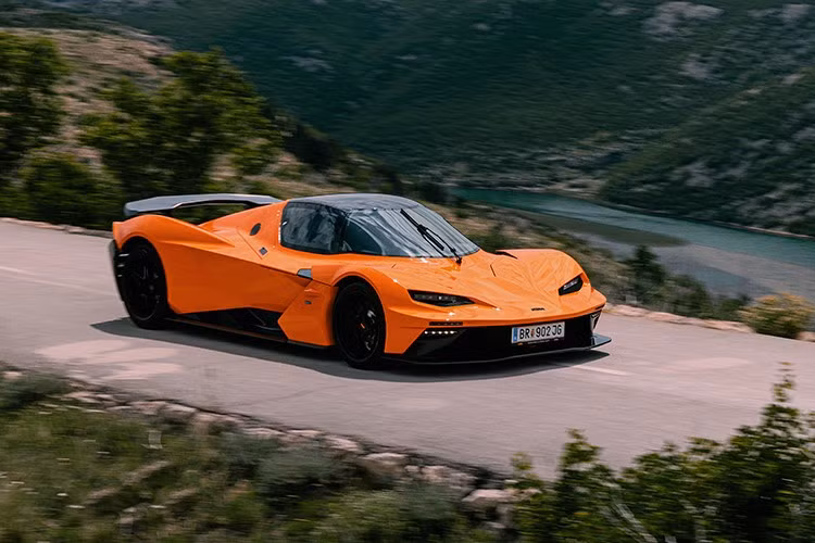 Trong cuộc phỏng vấn với Cycle World, ông Neumeister chia sẻ rằng việc tái cấu trúc sẽ tập trung vào sự tối giản và hiệu quả. Bước đầu tiên là dừng toàn bộ mảng kinh doanh xe đạp, dự kiến hoàn tất trước cuối năm 2025.