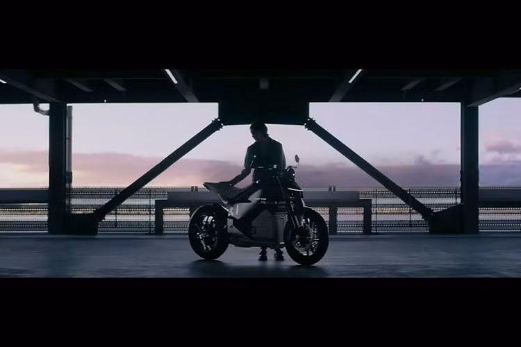 Trong khi đó, tại thị trường Việt Nam, danh mục xe điện của Honda hiện chủ yếu hướng đến phân khúc phổ thông dành cho học sinh và người dùng đô thị đi quãng đường ngắn.