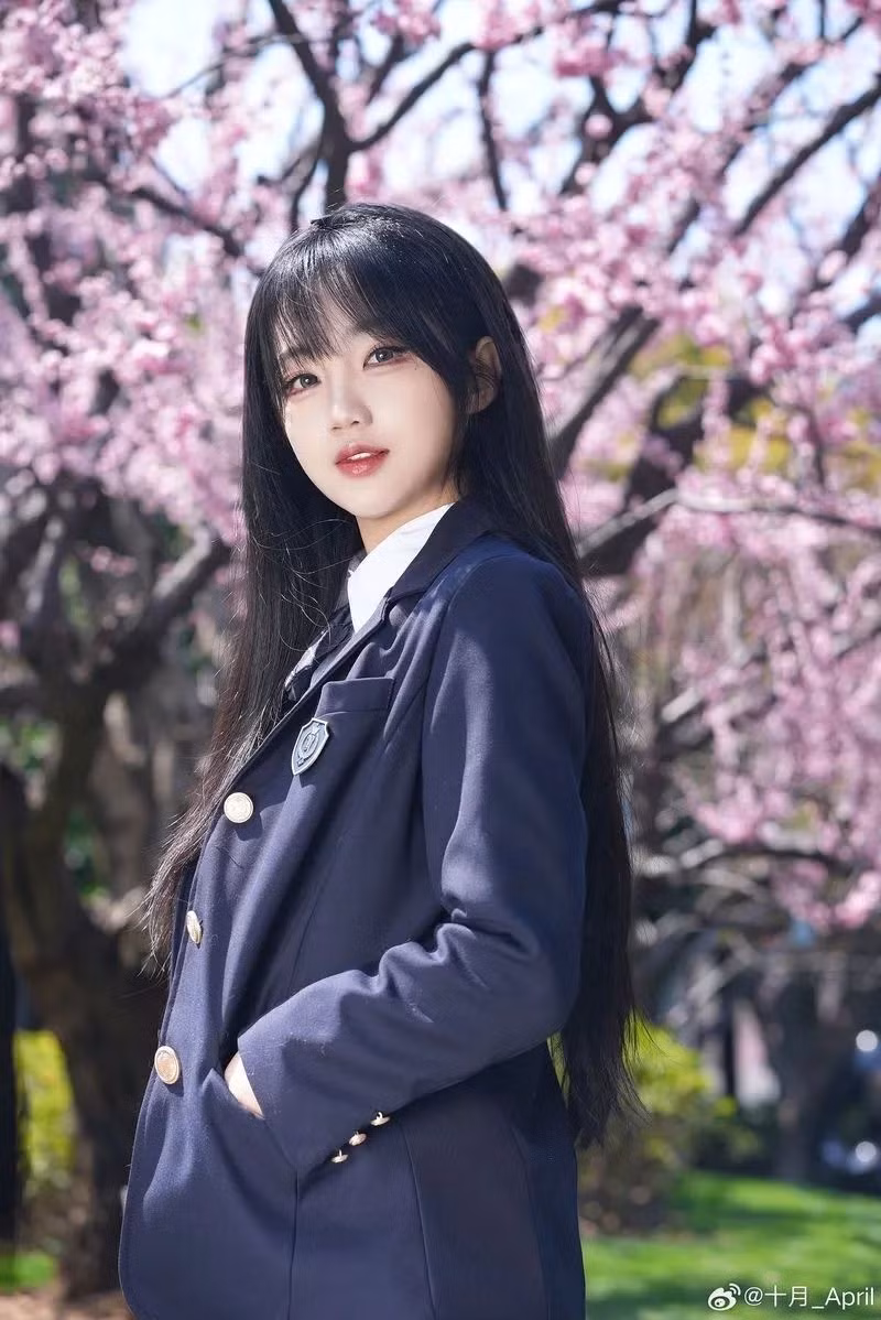 Cô nàng được yêu mến nhờ phong thái chuyên nghiệp, khả năng dẫn dắt tự nhiên và luôn biết cách làm nổi bật bản thân trên sân khấu.