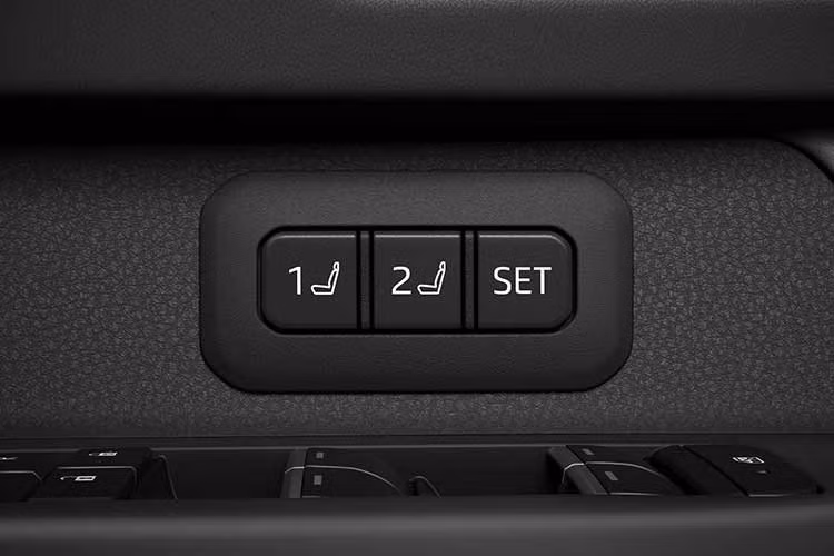 Hệ thống mới sẽ đo khoảng cách chìa khóa thông minh và không cho phép mở khóa hoặc khởi động xe nếu chìa khóa không ở gần. Bên cạnh đó, tính năng T-Connect My Start Lock còn cho phép chủ xe vô hiệu hóa việc khởi động máy từ xa.