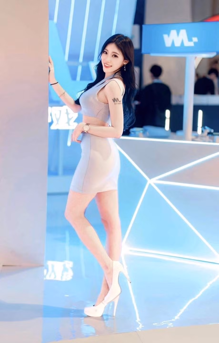 Không thể phủ nhận rằng KIKI đang rất biết cách tận dụng ngoại hình để tạo sức hút trên mạng xã hội. Tuy loạt ảnh có gây nhiều tranh cãi, nhưng cũng chính điều đó đã giúp cô nhận được sự chú ý vượt bậc. Ảnh sử dụng trong bài: Instagram nhân vật.