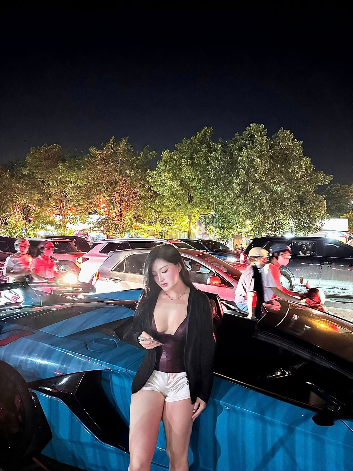 View - Hot girl Bảo Trân khoe dáng cùng siêu xe Lamborghini | Báo Tri thức và Cuộc sống - TIN TỨC PHỔ BIẾN KIẾN THỨC 24H