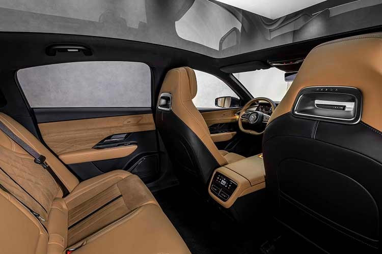 Dù chỉ là ý tưởng thiết kế, nhưng mẫu xe Mazda6 mới qua hình dung của Digimods Design vẫn mang lại nhiều cảm xúc cho cộng đồng yêu xe, nhất là những ai đã từng gắn bó với dòng sedan thể thao này trong quá khứ.