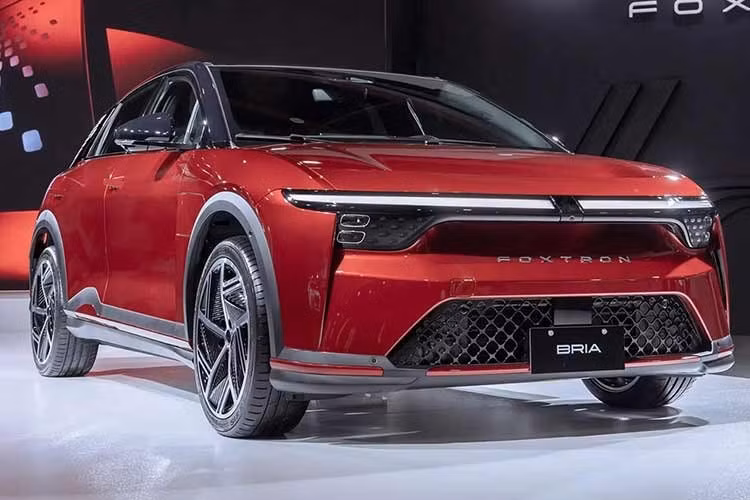 Dù chưa có tên gọi chính thức tại Úc, Mitsubishi đã đăng ký thương hiệu ASX GT-e và ASX VR-e, cho thấy định hướng thể thao cho dòng xe này. Tên “VR-e” được cho là gợi nhớ đến các phiên bản thể thao VR-X trước đây của hãng.