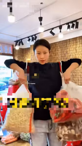 Quyết định này không chỉ xuất phát từ lý do cá nhân mà còn phản ánh một sự thật đáng buồn, cho thấy thể thao điện tử xứ Trung đang bước vào thời kỳ thoái trào.