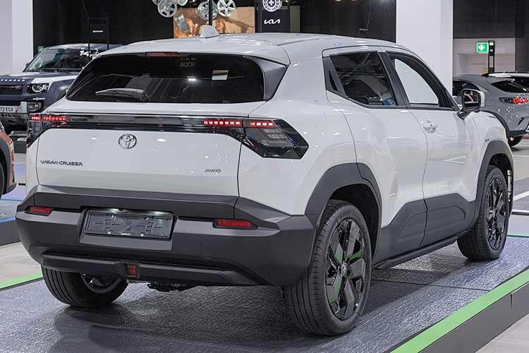 Trước đó, mẫu xe SUV điện Toyota Urban Cruiser hoàn toàn mới này cũng đã được hãng xe Nhật Bản trưng bày tại sự kiện Toyota Gazoo Racing Philippine Cup, thu hút sự quan tâm của người dùng và giới truyền thông.