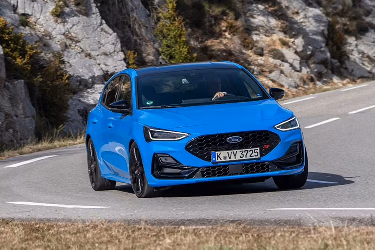 Explorer và Capri là một phần trong quá trình tái thiết của Ford, chứ không phải là di sản của hãng. Để thực hiện sự trở lại này, Ford đã bổ nhiệm Jim Baumbick, người trước đây phụ trách dòng xe Focus và Kuga, làm giám đốc chuyên trách đầu tiên tại châu Âu sau 3 năm.