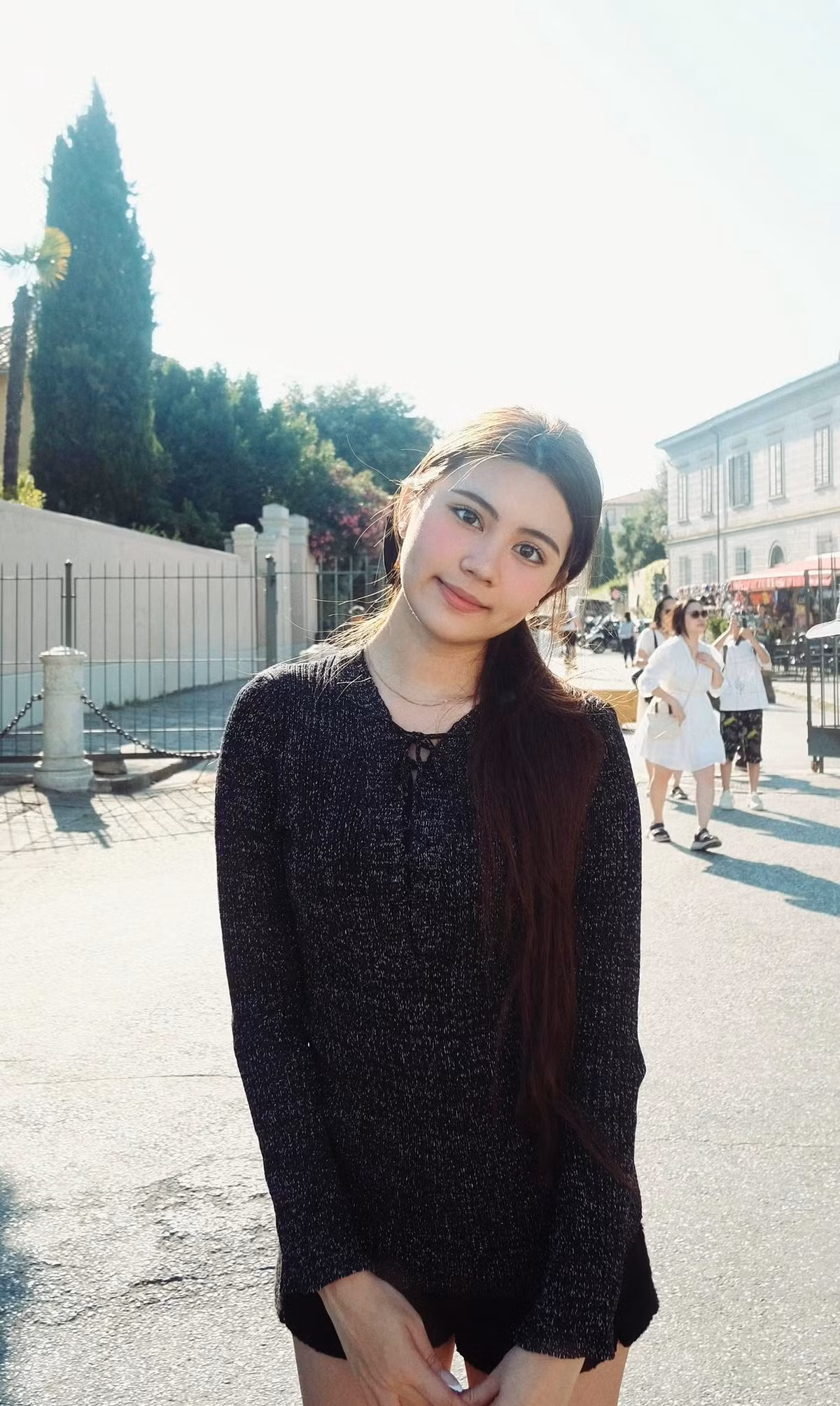 Được biết, Hạt Dẻ đang theo học tại ngôi trường quốc tế ở TP HCM với mức học phí đắt đỏ.