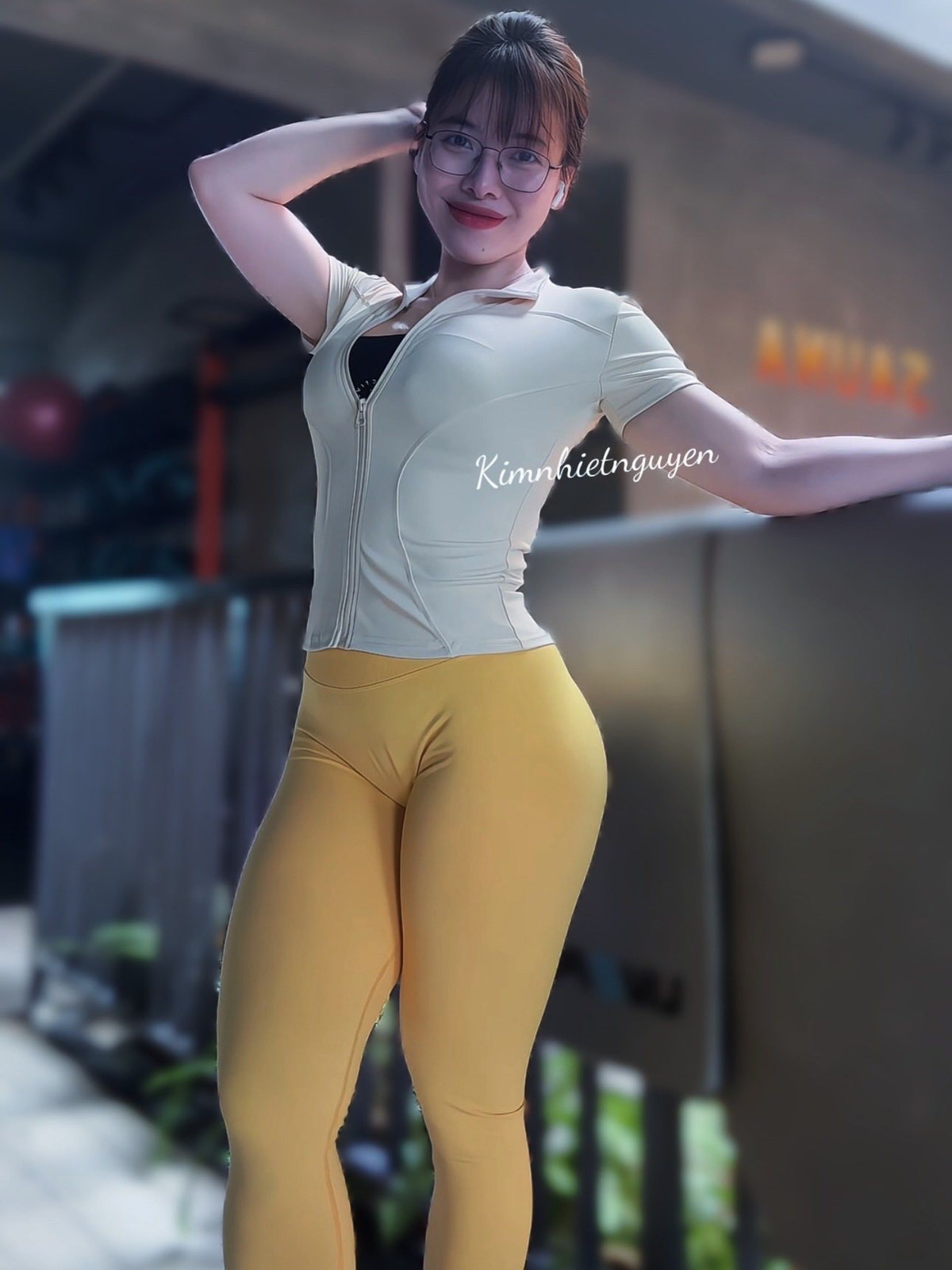 Bên cạnh những lời khen về ngoại hình, không ít người còn dành sự tôn trọng cho lối sống tích cực mà nữ gymer theo đuổi. Việc khoe body không chỉ để ngắm mà còn là minh chứng cho sự nỗ lực, kiên trì suốt thời gian dài tập luyện. Đây cũng chính là lý do giúp Kim Nhiệt giữ được thiện cảm và sức hút bền bỉ trong mắt cộng đồng.