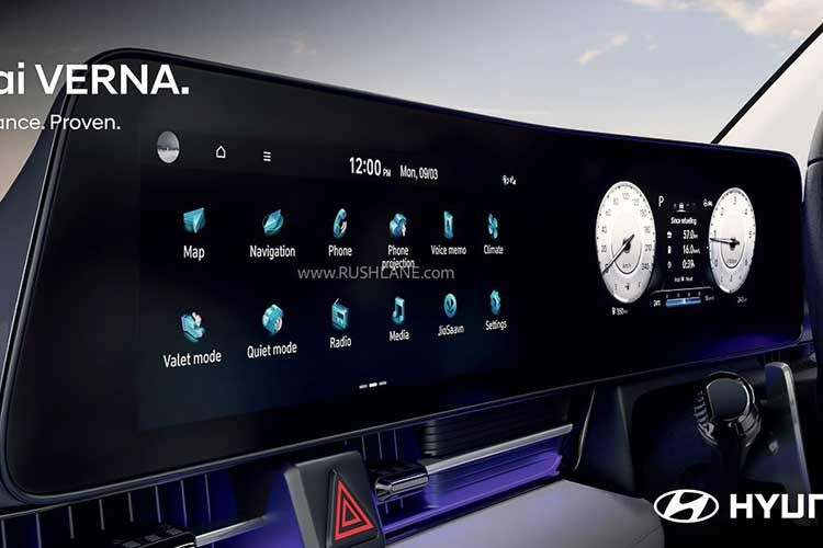 Chưa dừng ở đó, Hyundai còn trang bị nhiều công nghệ tiên tiến cho Accent mới nhằm nâng cao tiện ích và khả năng hỗ trợ lái như hệ thống âm thanh Bose 8 loa, bảng điều khiển chuyển đổi giữa hệ thống giải trí/điều hòa, hỗ trợ kết nối Android Auto/Apple CarPlay không dây, cửa sổ trời chỉnh điện, hệ thống camera quan sát toàn cảnh 360 độ, màn hình hiển thị điểm mù,...