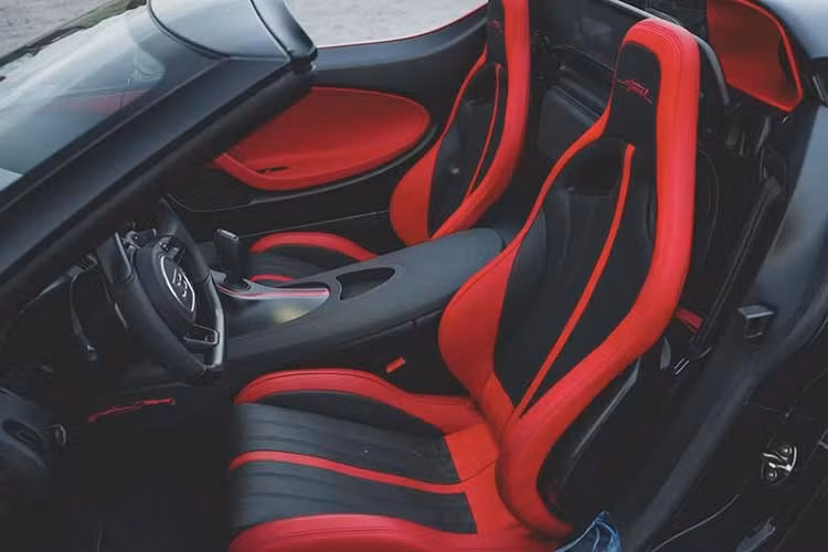 Trải qua nhiều năm, động cơ này đã gắn bó với 3 dòng xe độc đáo của Bugatti gồm Veyron, Chiron và Mistral, với công suất vượt mốc 1.000 mã lực trên tất cả các phiên bản. Sau một thời gian dài, lời tạm biệt động cơ W16 là Mistral trước khi Bugatti bước sang công nghệ động cơ mới.