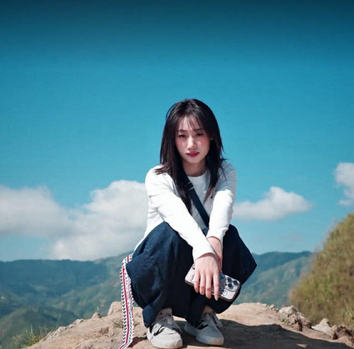 Đáng chú ý, thành tích này càng trở nên giá trị khi nữ VĐV dù chịu đau ở cổ và cánh tay nhưng vẫn quyết tâm thi đấu trọn vẹn cả ba nội dung.