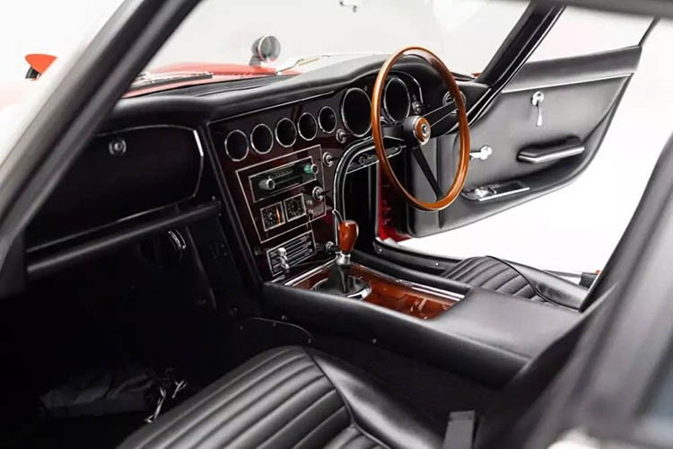 Chiếc xe đã trải qua 28 năm ở một quốc gia Trung Mỹ, nơi nó được tân trang lại từ năm 2013 đến năm 2014. Sau đó, chiếc Toyota này được đưa đến Anh, nơi nó được tân trang thêm một lần nữa (và được bán với giá khổng lồ 1,045 triệu đô la). Chiếc 2000GT lại được bán vào năm 2016. Chủ sở hữu trước đó đã mua nó với giá 560.000 đô la. 5 năm sau, ông bán lại cho Bobby Rahal với giá 875.015 đô la.