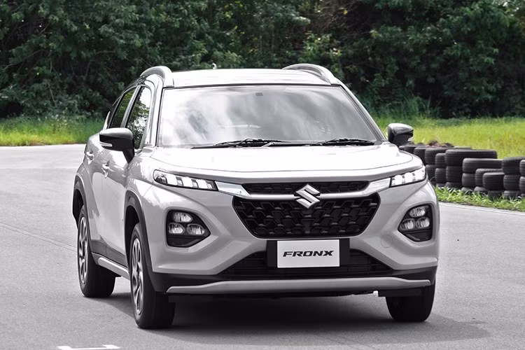 Hiện trang bị cụ thể và giá bán của xe Suzuki Fronx 2026 ở thị trường Việt Nam chưa được công bố, nhưng chắc chắn sẽ cung giống như phiên bản sắp mở bán tại Việt Nam vì cùng được nhập khẩu nguyên chiếc từ Indonesia.