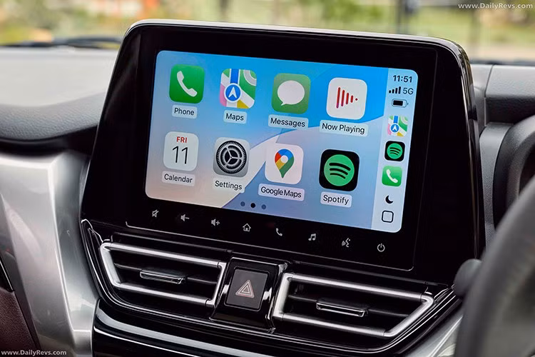 Các trang bị khác trên Suzuki Fronx bản GLX Plus Mild Hybrid gồm; cảnh báo lệch làn, ga tự động thích ứng, cảnh báo điểm mù, cảnh báo phương tiện cắt ngang và camera 360 độ.