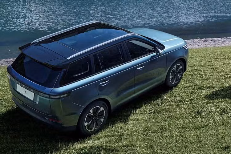 Các công nghệ hỗ trợ lái nâng cao ADAS cấp độ 2.5 được trang bị đầy đủ cho xe như phanh tự động khẩn cấp (AEB), hệ thống kiểm soát hành trình thích ứng, hệ thống giữ làn đường,… Camera 360 độ cũng được trang bị cho mẫu xe Trung Quốc này.